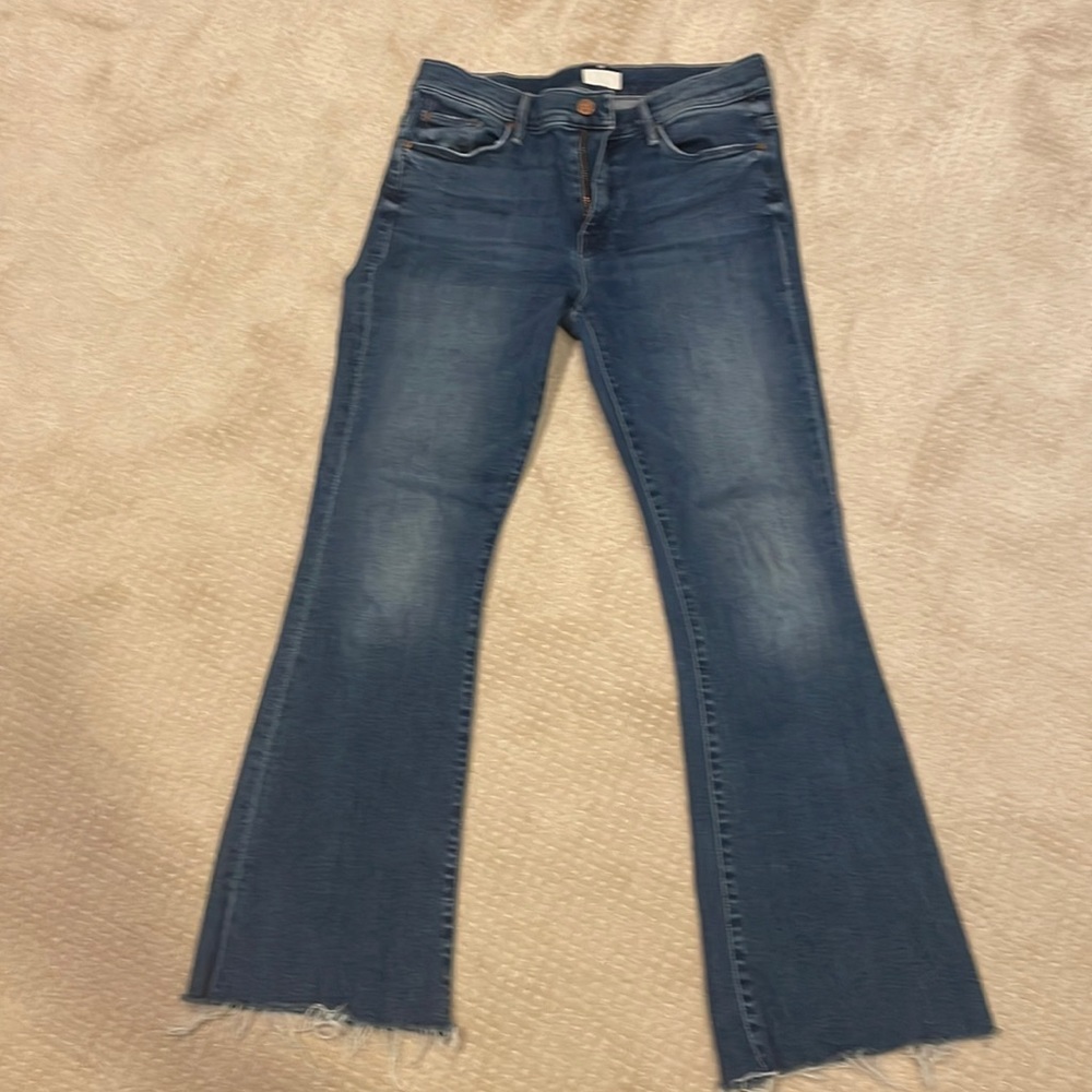 EUC - Mother jeans. The Weekender Fray.